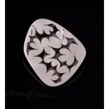 Ridge Pendant Detail